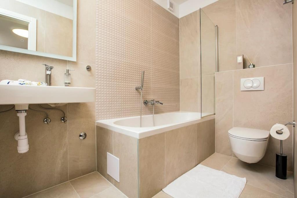 Apartments Villa Ladini スプリト エクステリア 写真