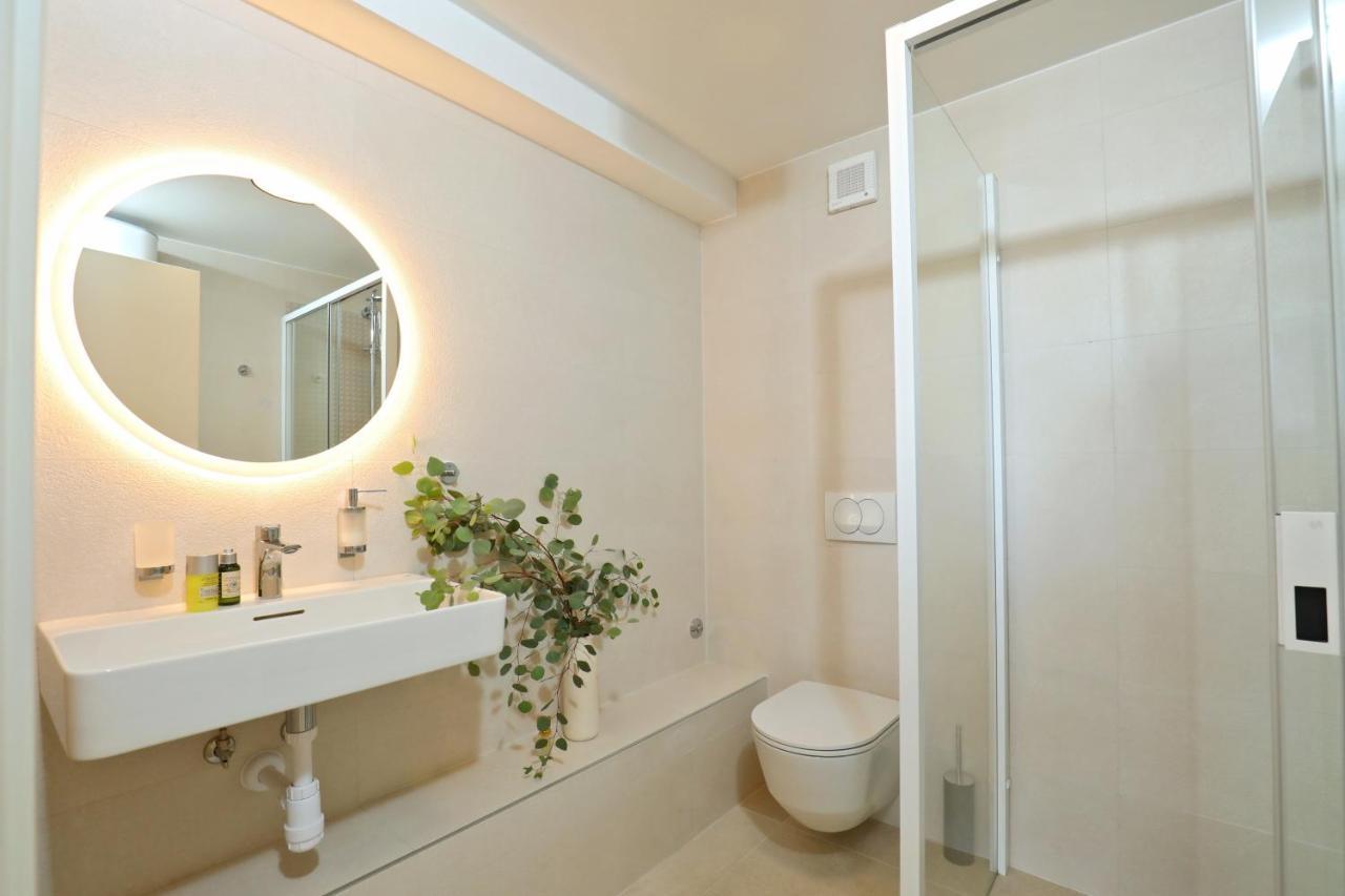 Apartments Villa Ladini スプリト エクステリア 写真